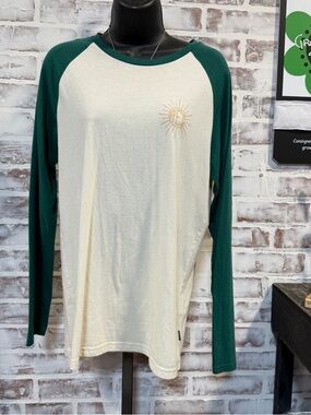 Rei co-op Cream and Forest Green Raglan Long Sleeve Tee small